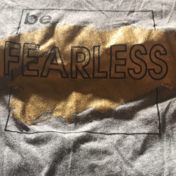 cents of style Tops - NWOT “Be Fearless” T Shirt (Gray, Gold, Black)